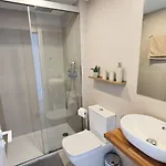 Amazing Sea Views, The Wave Apartment *