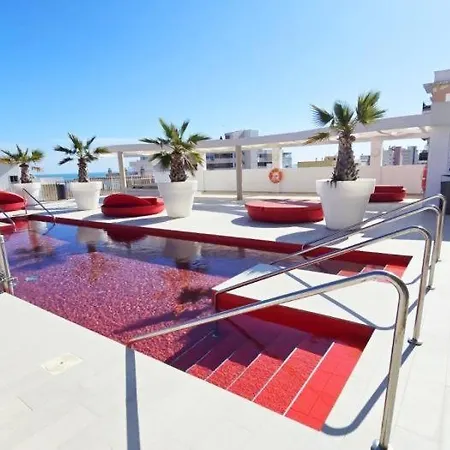 Amazing Sea Views, The Wave Апартаменты