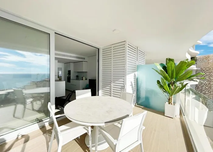 Апартаменты Amazing Sea Views, The Wave *