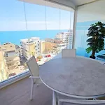 Amazing Sea Views, The Wave アパート
