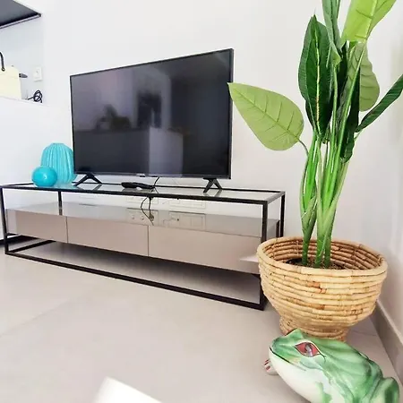 Amazing Sea Views, The Wave *