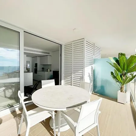 Amazing Sea Views, The Wave