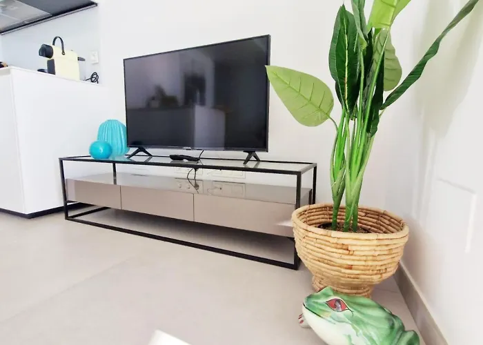 Amazing Sea Views, The Wave