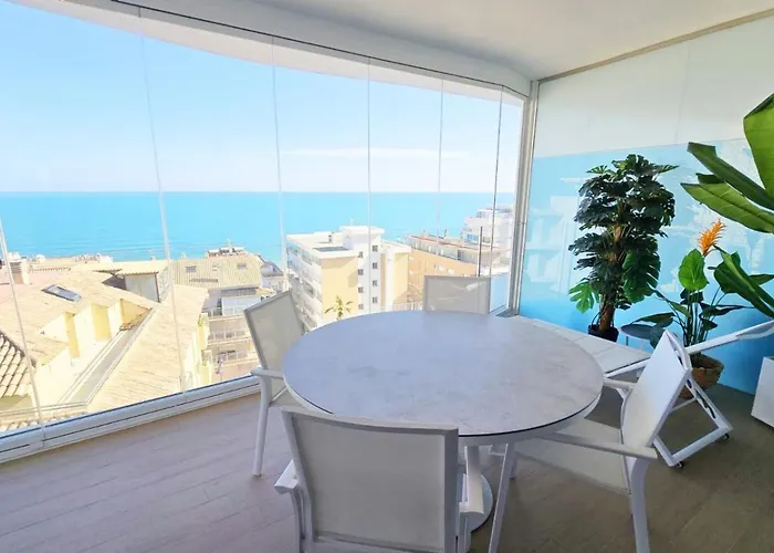 דירה Amazing Sea Views, The Wave פואנגירולה